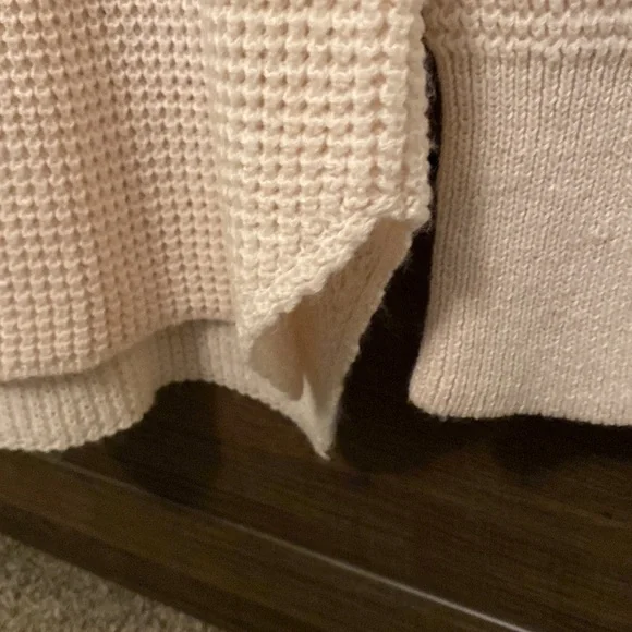 Top - Picture 2 of 8